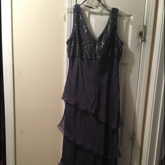 Mother of the bride gown - Picture 2 of 8